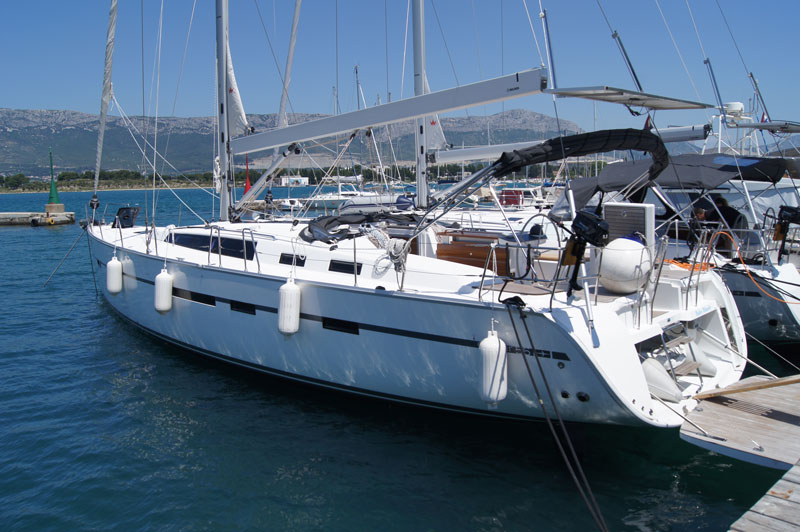 Bavaria 56 Cruiser im Hafen