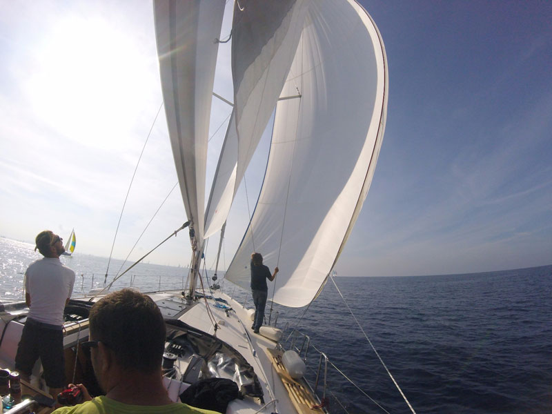 Segeln mit Spinnaker auf der Adria